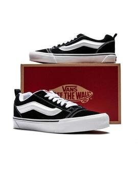 Zapatilla Knu Skool en Negro para Hombre y Mujer