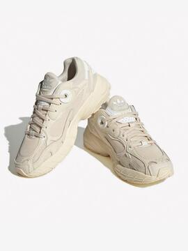 Zapatillas Adidas Astir W en Beige para Mujer