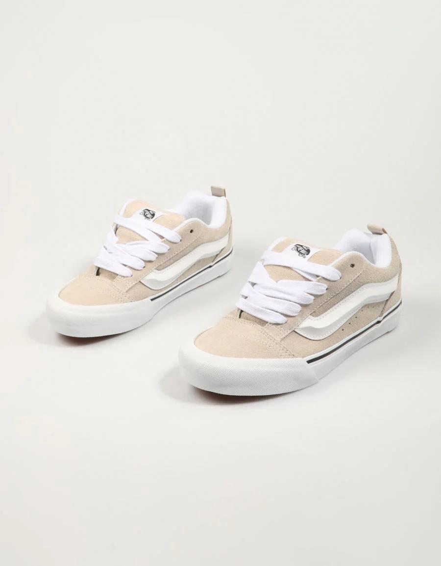 Zapatilla Vans Knu Skool en Beige Unisex