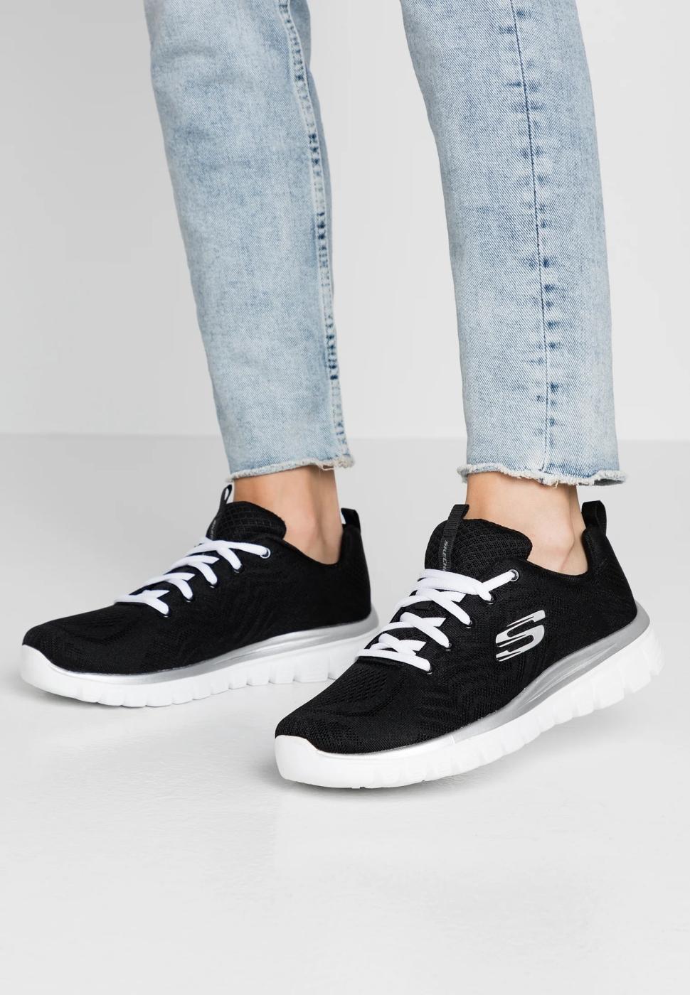 Zapatilla Skechers Graceful-Get Connected en Negro Mujer