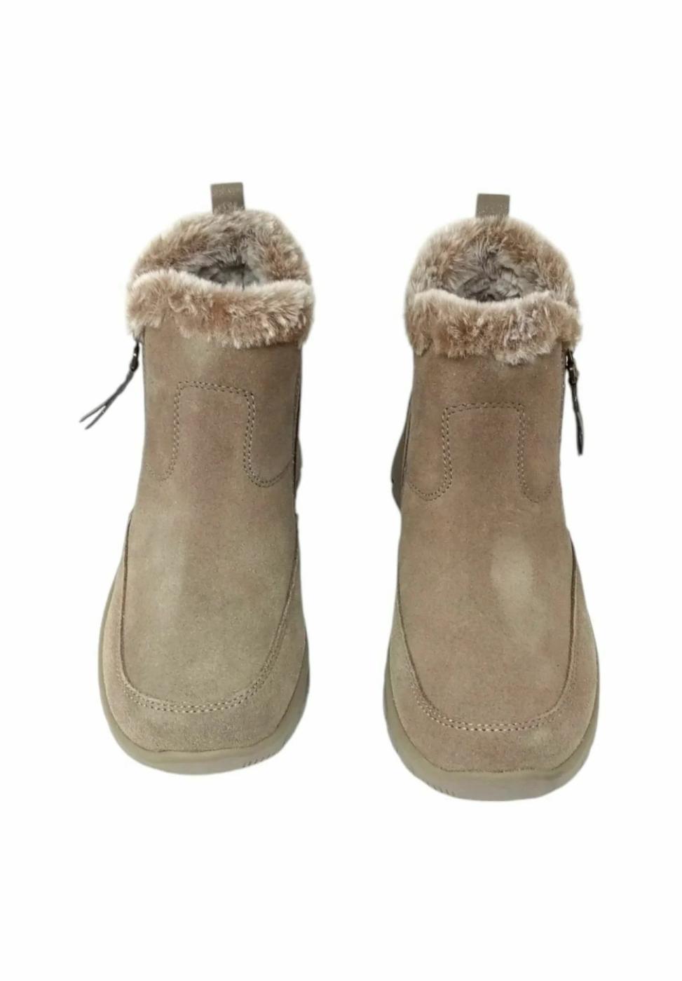 Bota Skechers Esay Going-Cool Zip en Taupe para Mujer