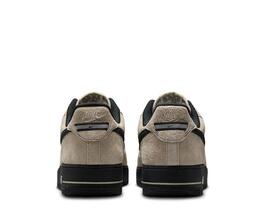 Nike Air Force 1 07 Lv8
