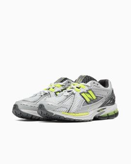New Balance 1906 en Gris con Fluor